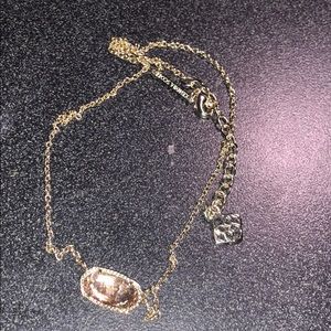 Gold Kendra Scott necklace